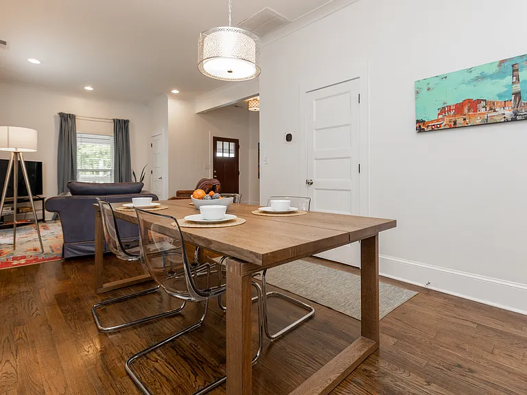 919 Parkwood Ave — Photo 32