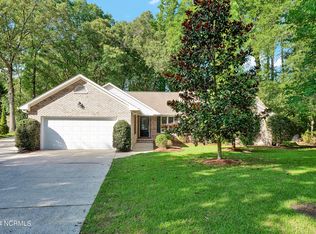 326 Loch Bridge Dr, New Bern, NC 28562