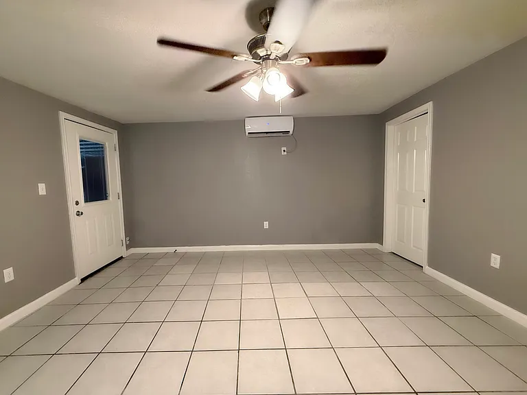 1039 Edison Dr #2 — Photo 1