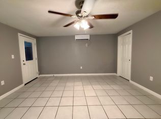 1039 Edison Dr #2, San Antonio, TX 78201