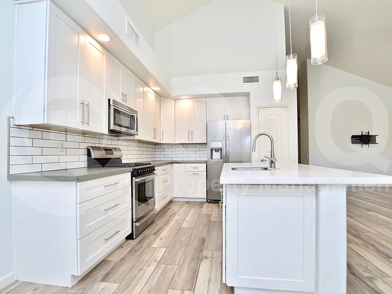 6629 W Rose Garden Ln — Photo 24
