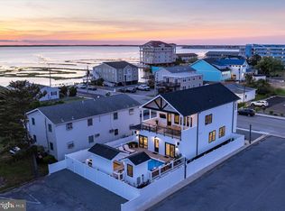 105 74th St, Ocean City, MD 21842