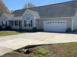 121 Weste Ave, Jacksonville, NC 28540