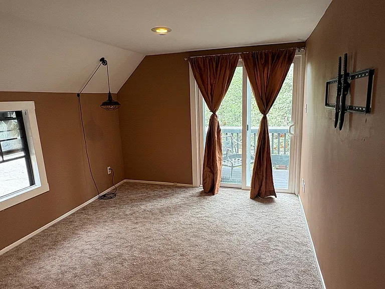 2425 Oak Dr — Photo 17