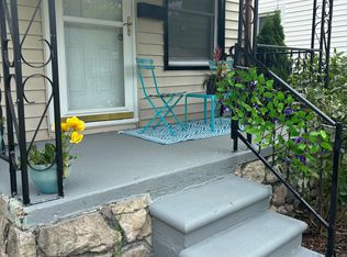 1410 E Madge Ave, Hazel Park, MI 48030
