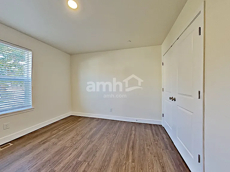 10630 138th St E — Photo 17