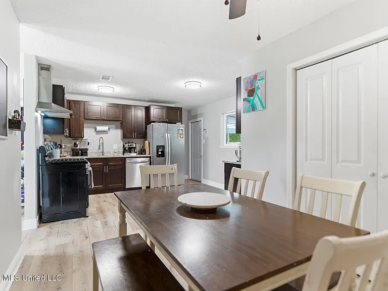 2616 W Angela Cir — Photo 12