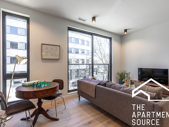 4th image of 1712 Oak Ave #204