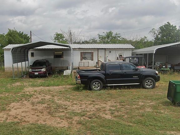2nd image of 809 W Llano Streets