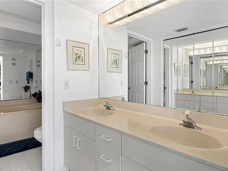 300 Horse Creek Dr #408 — Photo 6