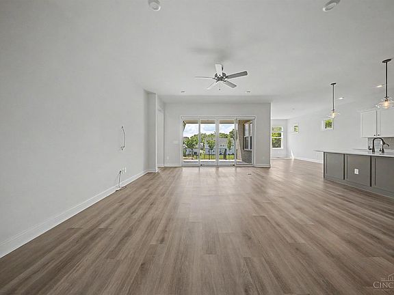 4th image of 1179 Broadmoor Ln
