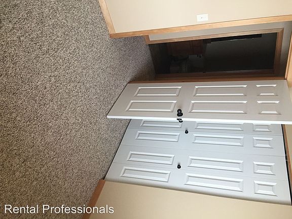 3rd image of 3321 Warbler Way Unit B