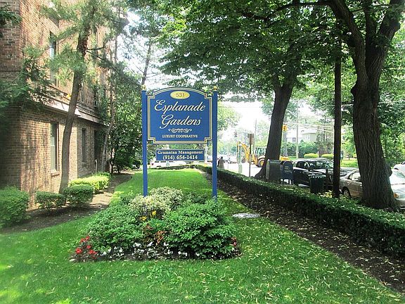 3rd image of 531 E Lincoln Ave APT 5b