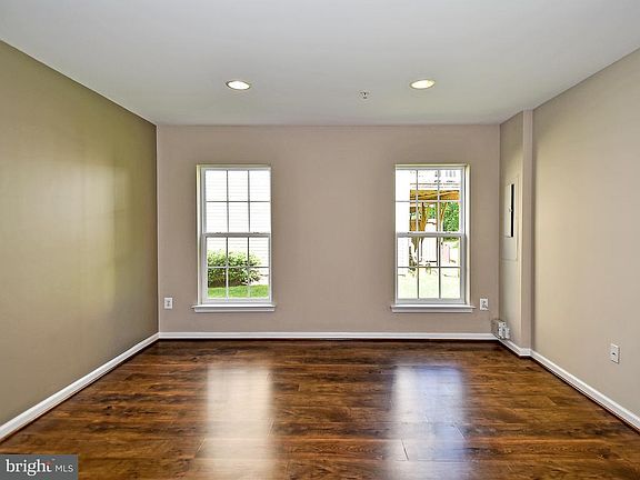 4th image of 22414 Glenbow Way