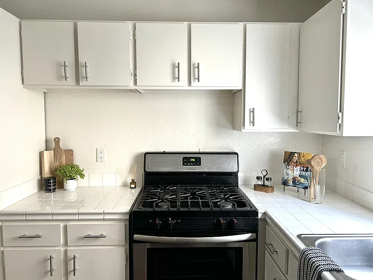 714 Veteran Ave — Photo 12