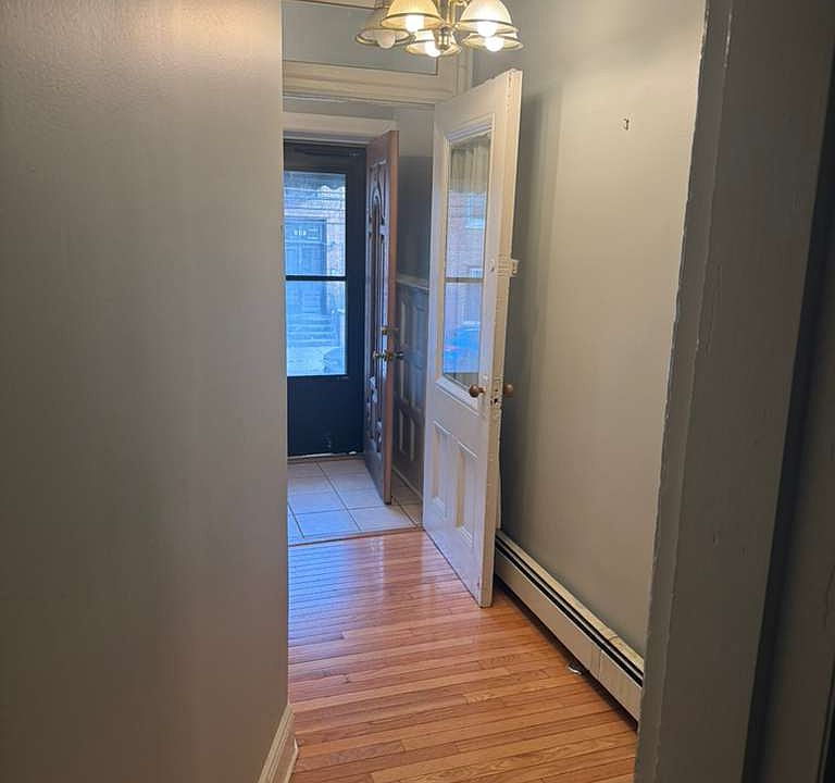 1st image of 287 Summit Ave