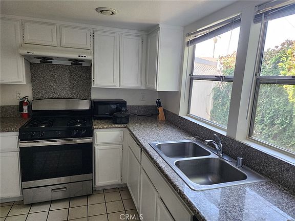 3rd image of 1165 S Reservoir St #1165