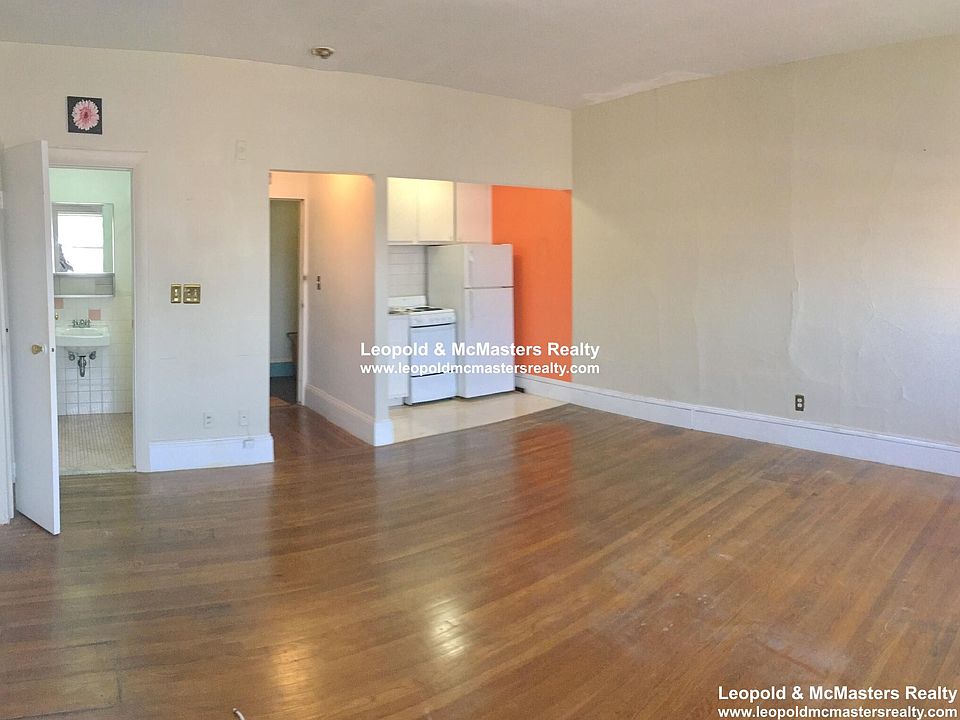 2nd image of 37 Mount Vernon St #603
