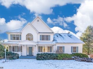 186 Smithtown Rd, Hackettstown, NJ 07840