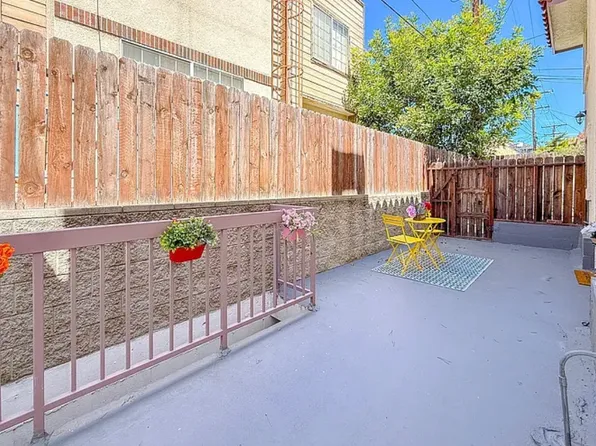 445 W Lexington Dr APT 8, Glendale, CA 91203