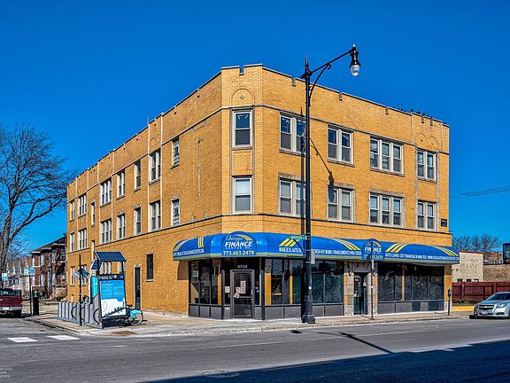 4th image of 4022 W Montrose Ave #03
