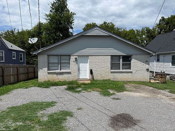 2nd image of 211 Robinwood Ave