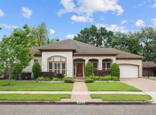 8002 Beverlyhill St, Houston, TX 77063