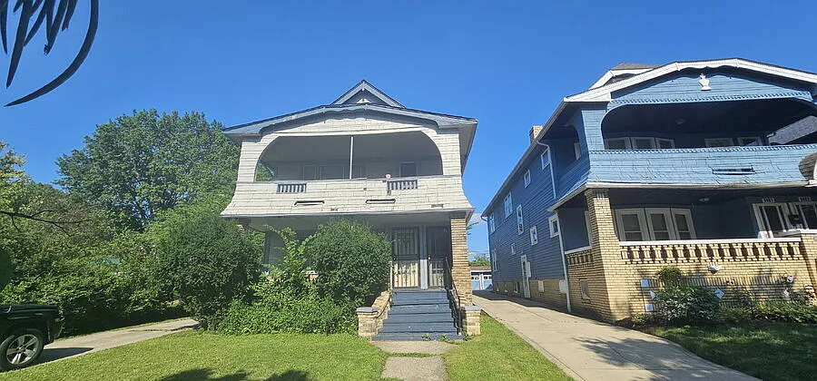 2-Bedroom Down Unit in Shaker Heights Duplex with Off-Street Parking (Welcome Section 8) — Photo 1