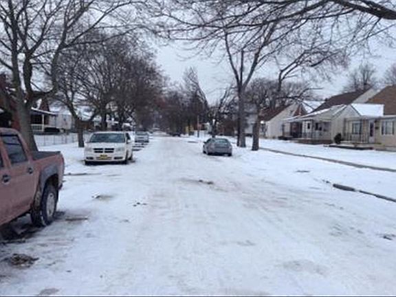4th image of 3027 Livingston Ave