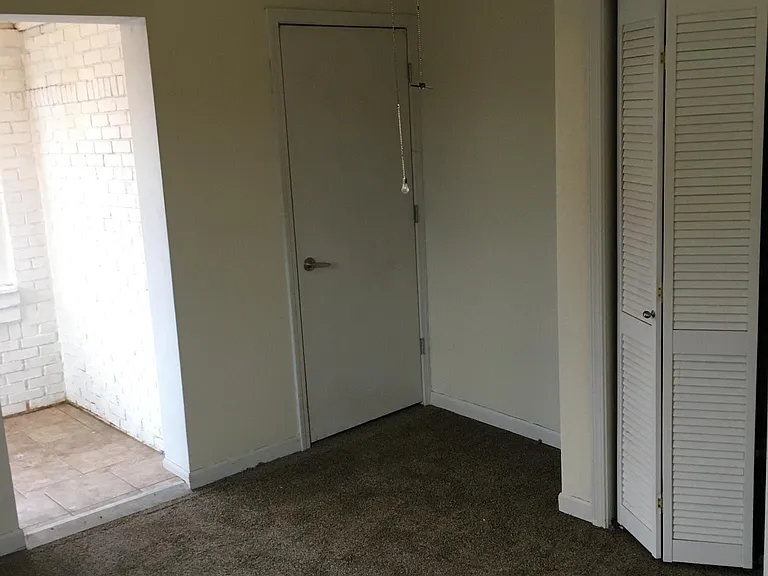 2315 Harney St #3 — Photo 15