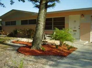 3948 Wahoo Dr SE, Saint Petersburg, FL 33705