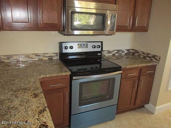 5th image of 1611 Woodmere Dr