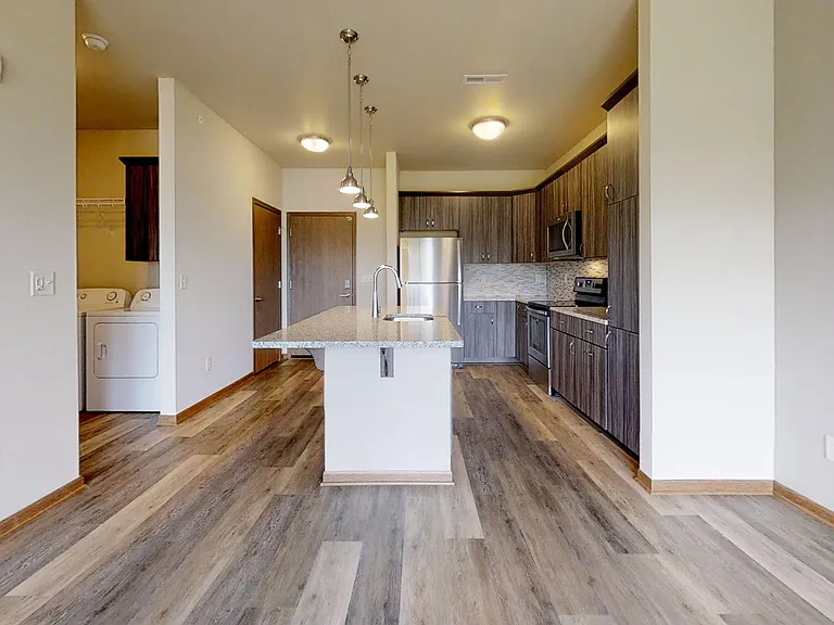 Saxony Village Apartments — Photo 15