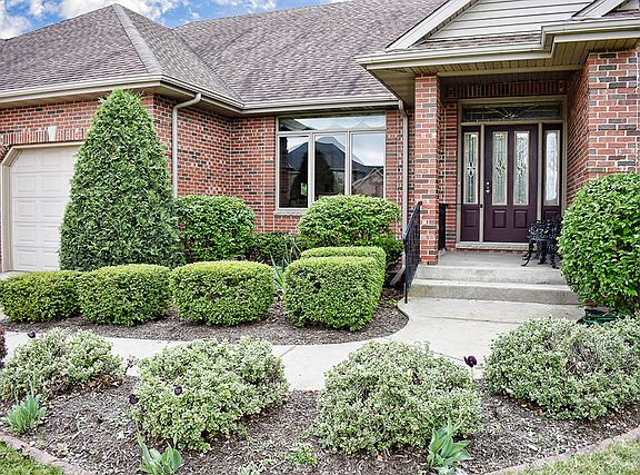 3rd image of 632 Sandberg Dr