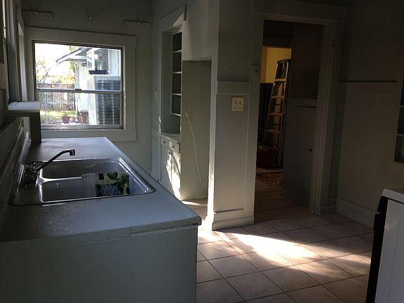 Kitchen with Nook