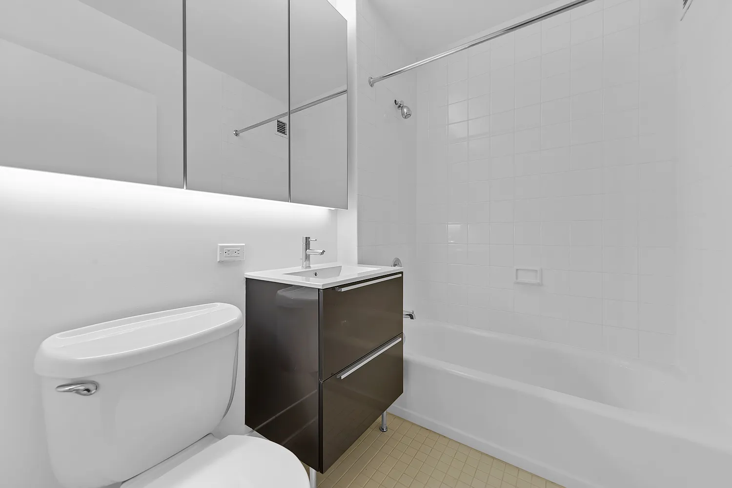 85 John Street — Photo 4