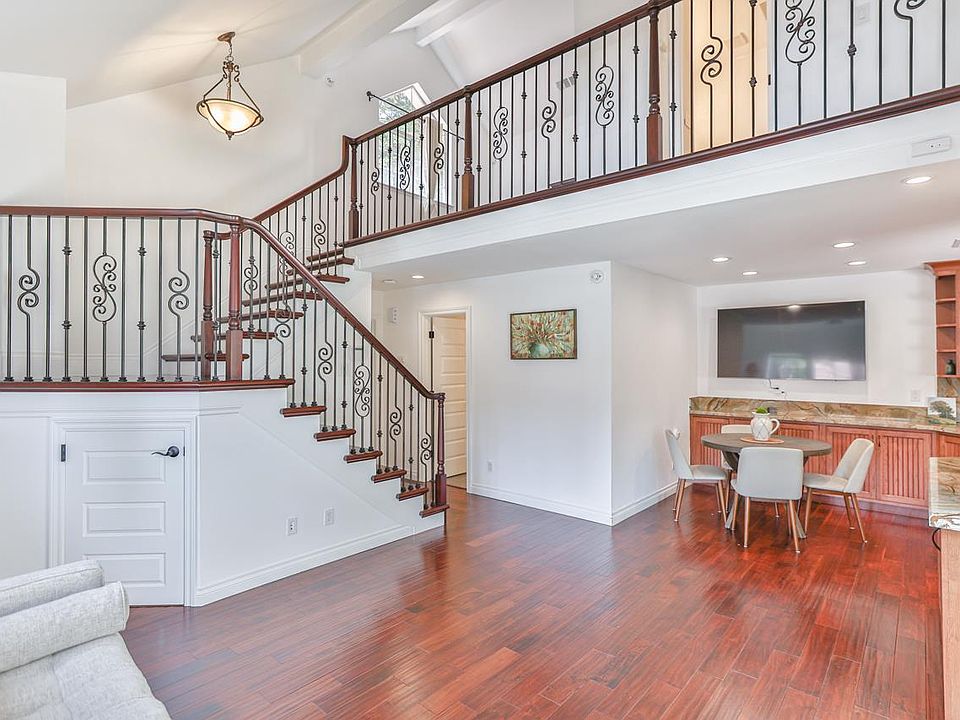 1st image of 7272 Cronin Cir #8