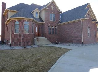 1940 Briarwood Cir, Munster, IN 46321