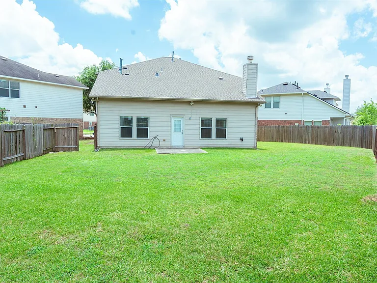 1902 Vernal Glen Cir — Photo 42