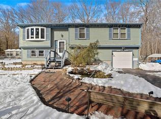 189 Twin Brook Ln, Coventry, RI 02816