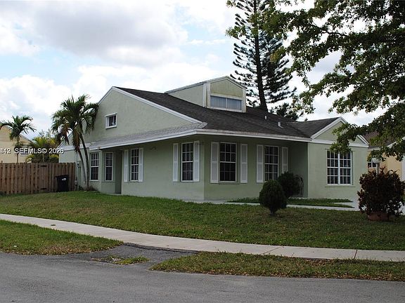 4th image of 14636 SW 127th Ct