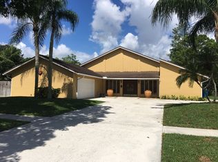 112 Ponce De Leon St, Royal Palm Beach, FL 33411