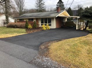 230 Oak Ln, State College, PA 16801