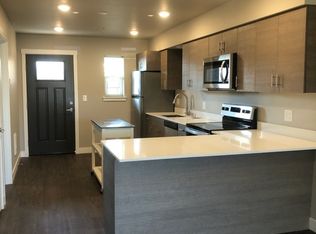 1882 Front St #102, Lynden, WA 98264