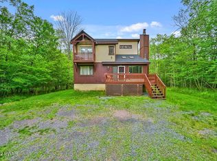 4085 S Fairway Dr, Lake Ariel, PA 18436