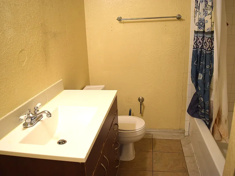 1806 Family Cir — Photo 9