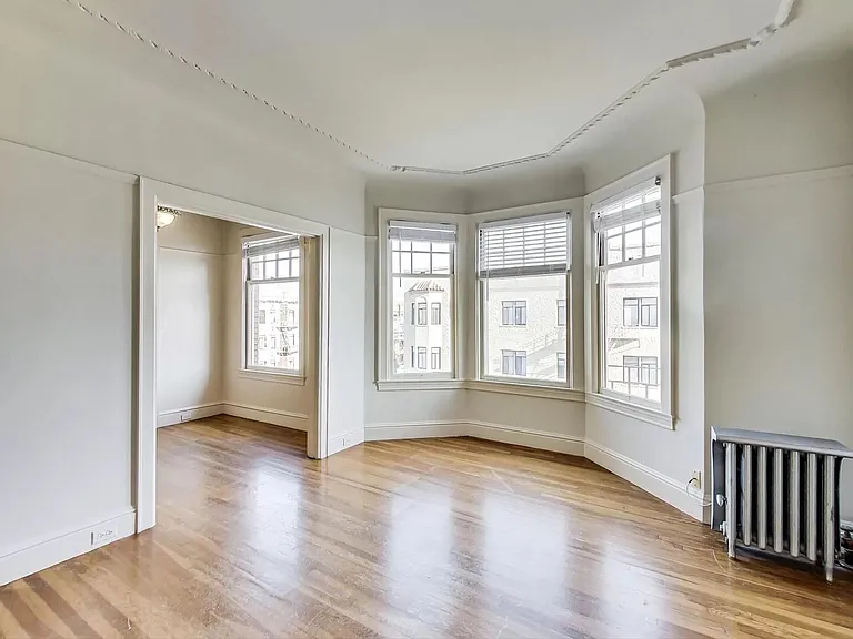 2485 Chestnut St #205 — Photo 1