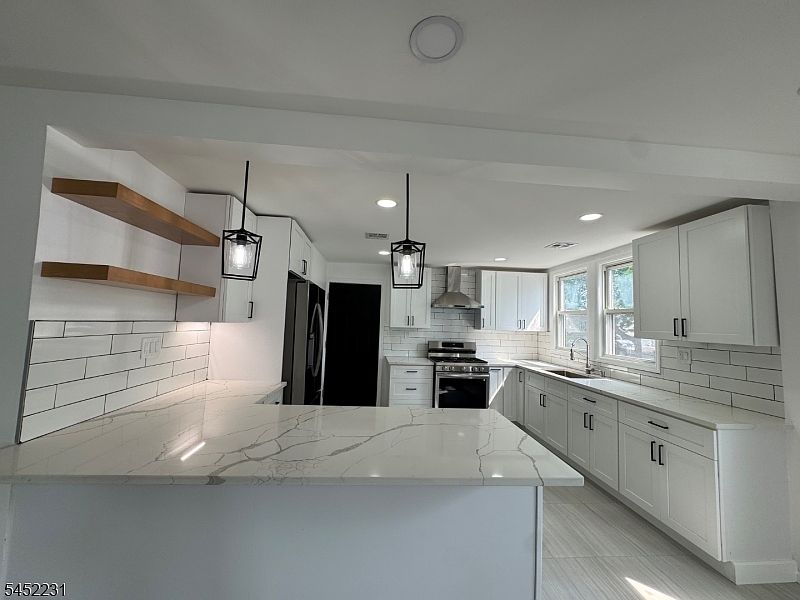 1st image of 114 Orange Ave