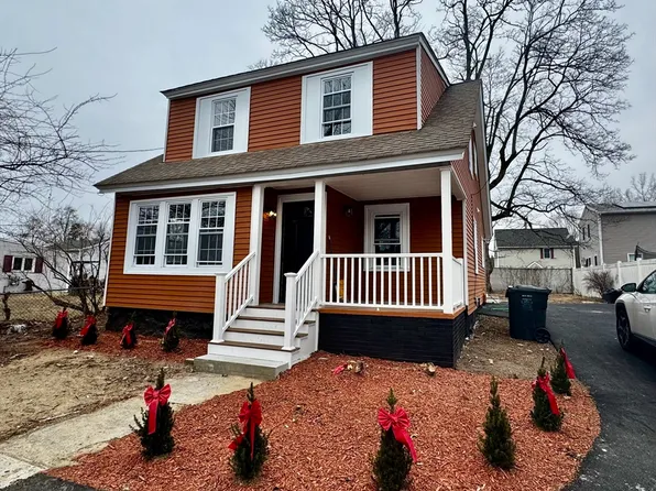 778 Merrimack Ave, Dracut, MA 01826