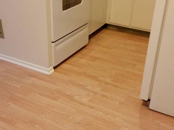 2nd image of 2621 W 61st Pl